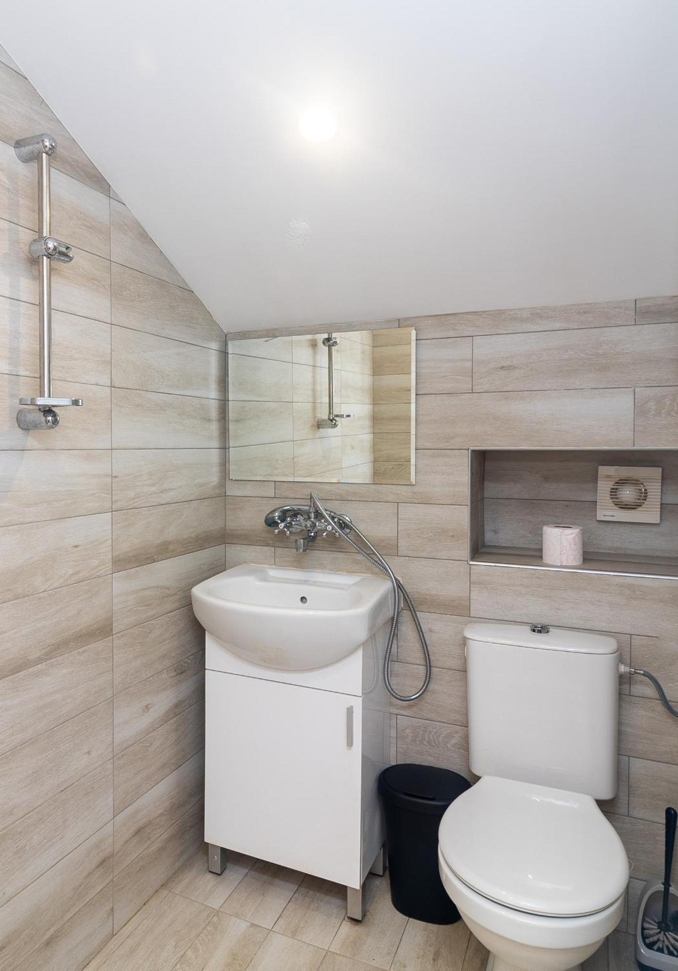 Homy & Stylish Centrally Located Апартаменти *