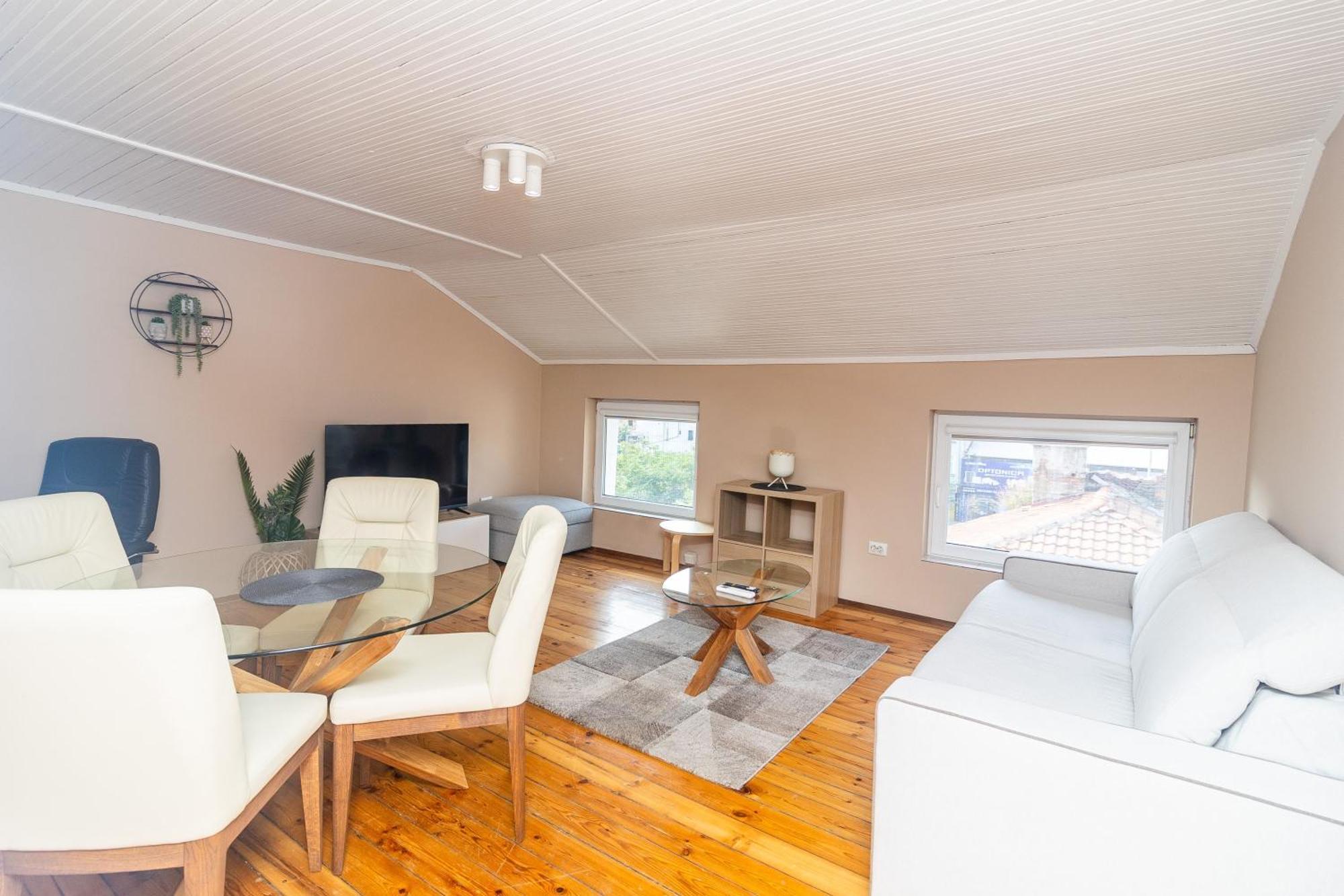 Homy & Stylish Centrally Located Софія